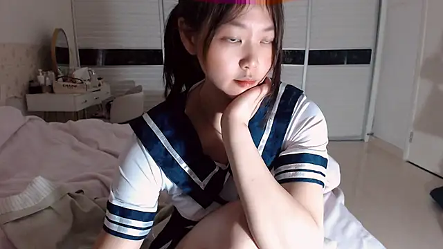 -Lucky Girl online show from March 8, 2:10 pm