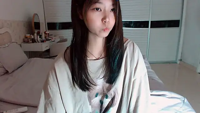-Lucky Girl online show from May 26, 2:18 am