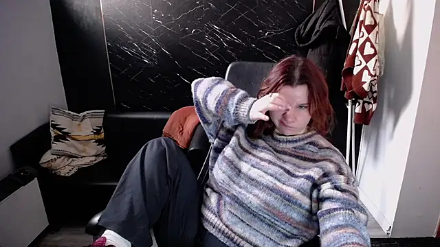 Snapshot of littleviki7 chatting on November 13, 8:13 am littleviki7 online show from November 13, 8:13 am