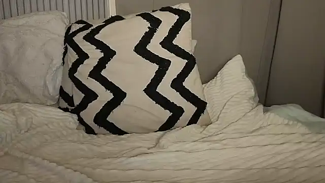 Snapshot of Sweetninaaa chatting on October 13, 8:14 am Sweetninaaa online show from October 13, 8:14 am