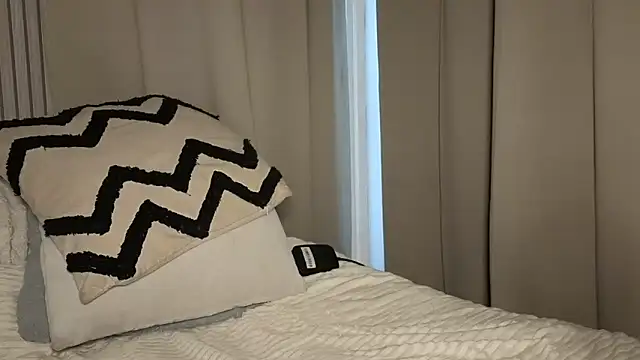 Snapshot of Sweetninaaa chatting on October 29, 11:34 am Sweetninaaa online show from October 29, 11:34 am