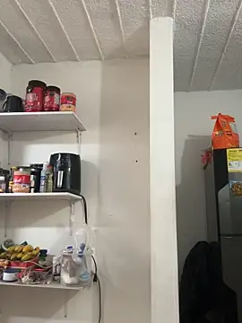 emmyjhonson07 online show from April 14, 11:49 am