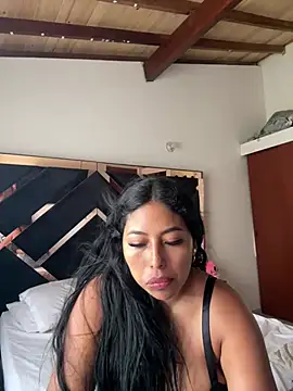 emmyjhonson07 online show from July 16, 4:13 pm