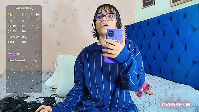 shybutdirtygirrll online show from December 7, 12:24 pm