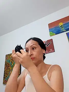AliceRossi online show from January 11, 12:40 pm