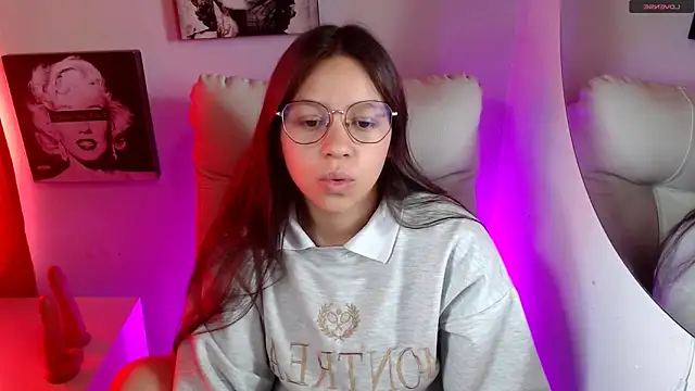 SamanthaRoldaan online show from November 18, 2:54 pm