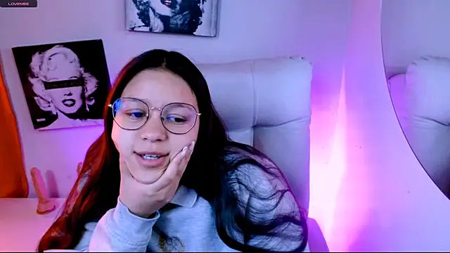 SamanthaRoldaan online show from March 9, 2:43 pm