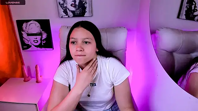 SamanthaRoldaan online show from March 23, 6:23 pm