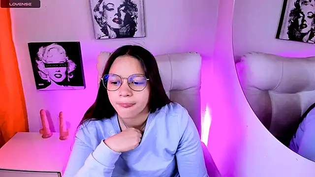 SamanthaRoldaan online show from March 25, 2:56 pm