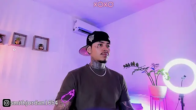 JordanSmiith  online show from January 4, 8:27 pm