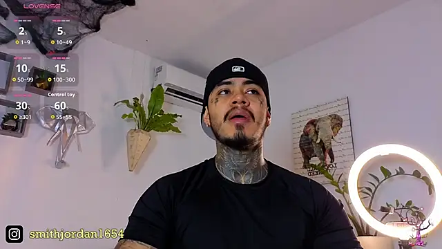 JordanSmiith  online show from October 17, 8:22 pm