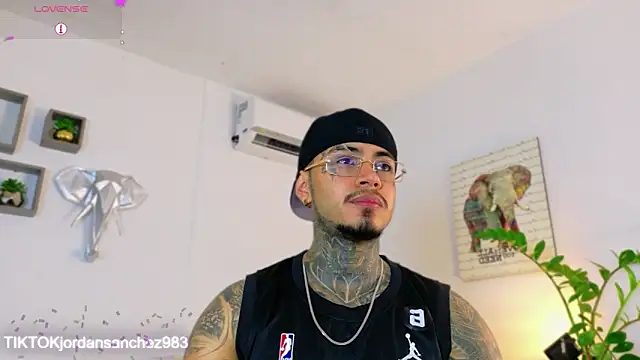 JordanSmiith  online show from March 11, 9:10 pm