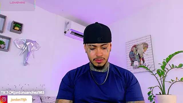 JordanSmiith  online show from June 6, 9:52 pm