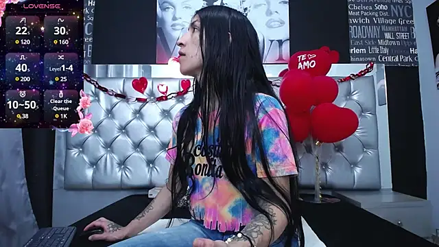 Snapshot of _nicolehotshemale chatting on February 18, 10:03 pm nicolehotshemale online show from February 18, 10:03 pm