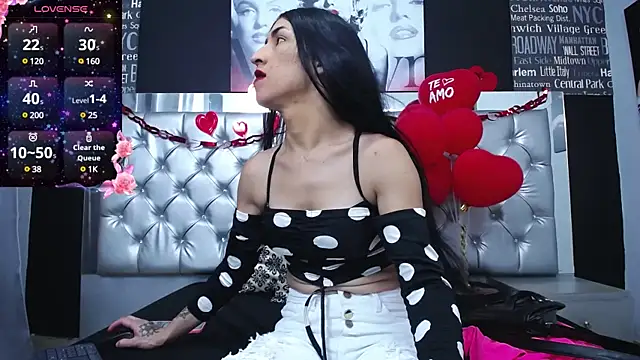 Snapshot of _nicolehotshemale chatting on February 21, 9:32 pm nicolehotshemale online show from February 21, 9:32 pm