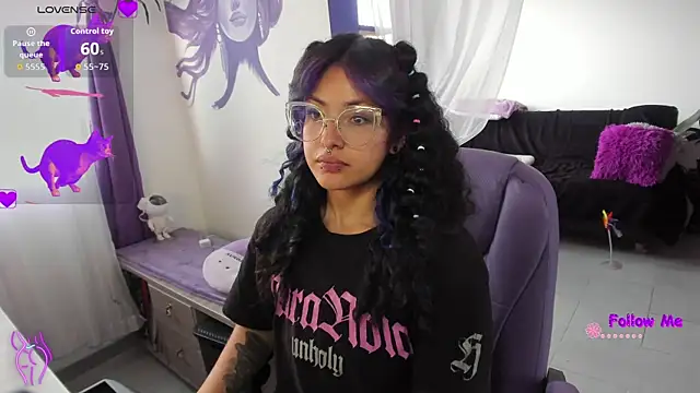 witchviolet online show from December 14, 10:14 pm