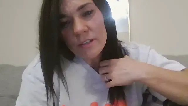 Snapshot of Aahananicole chatting on June 7, 7:56 am Aahananicole online show from June 7, 7:56 am