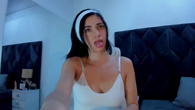 Snapshot of Linisprincehot69 chatting on December 1, 9:15 pm Linisprincehot69 online show from December 1, 9:15 pm