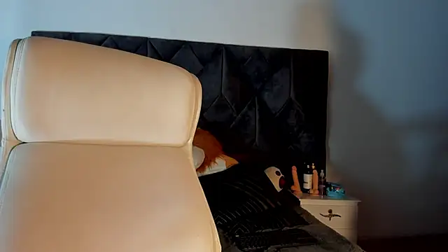 Snapshot of Linisprincehot69 chatting on March 20, 8:09 am Linisprincehot69 online show from March 20, 8:09 am