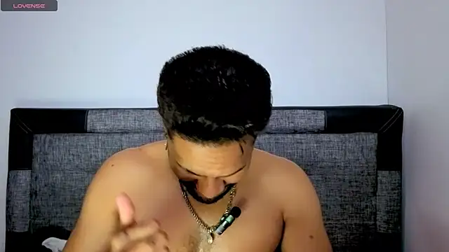 Snapshot of bbcblackhot34 chatting on November 6, 3:51 am bbcblackhot34 online show from November 6, 3:51 am