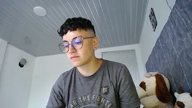 linda 33 online show from April 16, 9:39 pm