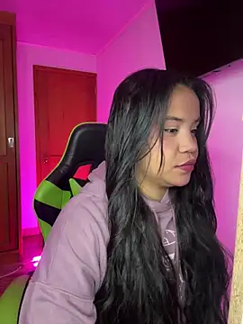 leila 22 online show from February 27, 7:41 am