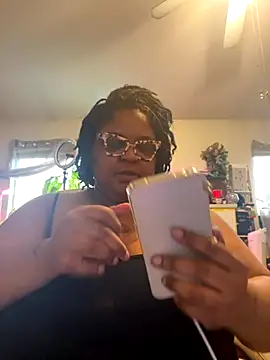 kweenxkarma online show from September 10, 8:53 pm