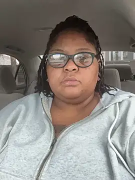 kweenxkarma online show from September 25, 1:09 am
