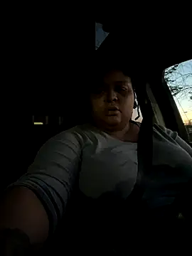 kweenxkarma online show from November 6, 2:23 am