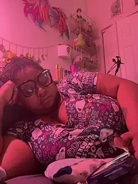kweenxkarma online show from July 19, 7:45 am