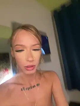 Leyladieistso47 online show from January 3, 10:51 pm