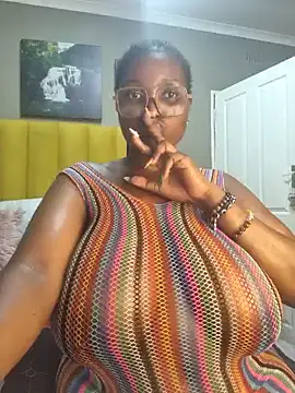 Bustygoddess32 online show from December 31, 9:42 am