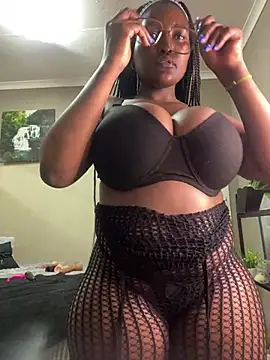 Bustygoddess32 online show from February 3, 10:32 pm