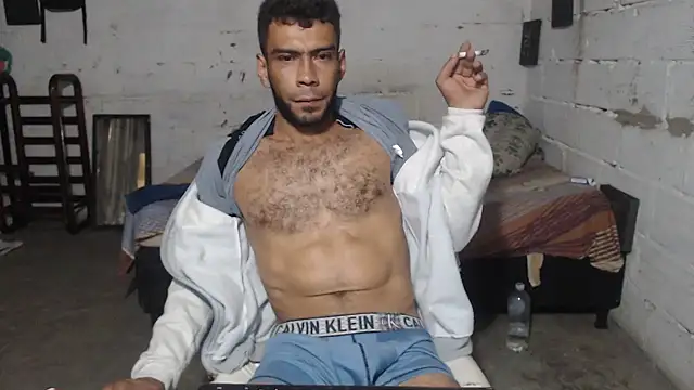 Snapshot of erik_alexander chatting on October 22, 6:02 am erik alexander online show from October 22, 6:02 am