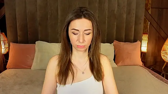 KimmmLi online show from October 30, 1:56 pm