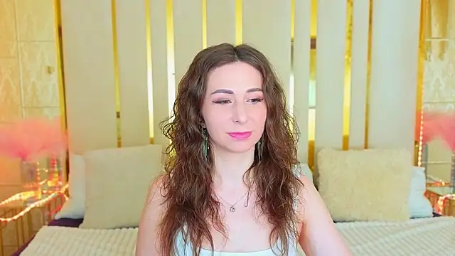 KimmmLi online show from May 28, 1:19 pm