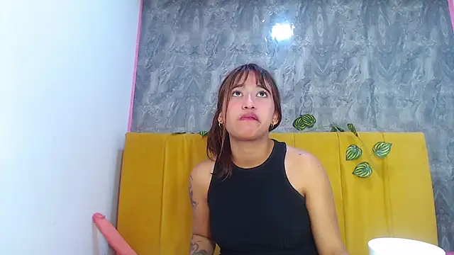 angelicatorrecm101 online show from March 22, 1:43 am