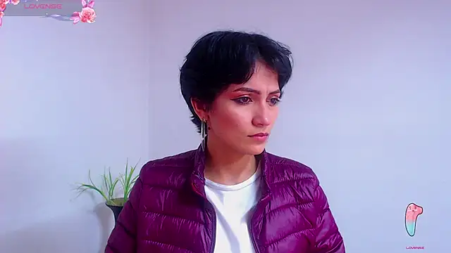 Snapshot of Hannaaaa__ chatting on December 16, 8:37 pm Hannaaaa online show from December 16, 8:37 pm