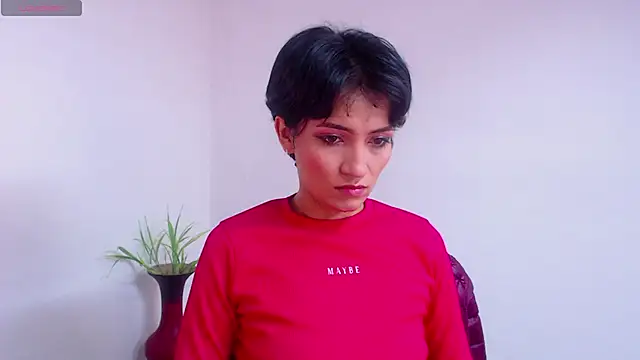 Snapshot of Hannaaaa__ chatting on December 21, 7:38 pm Hannaaaa online show from December 21, 7:38 pm