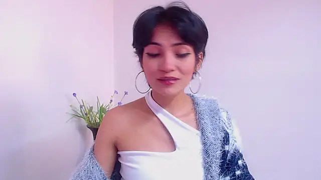 Snapshot of Hannaaaa__ chatting on January 26, 2:30 pm Hannaaaa online show from January 26, 2:30 pm