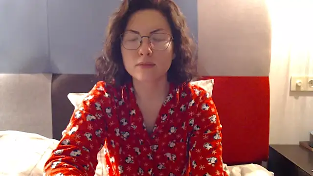 vaders daughter online show from February 12, 8:29 pm