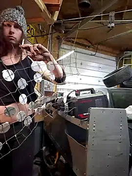 cdressupdiva online show from March 1, 9:15 pm