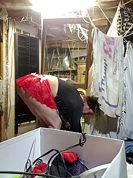 cdressupdiva online show from April 11, 9:30 pm