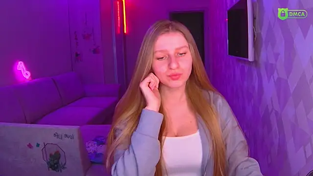 AmaliaQueen online show from December 15, 1:00 pm