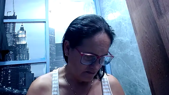 Nastylatinaxxx online show from March 13, 8:37 pm