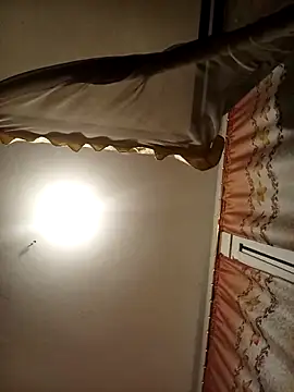 Snapshot of The-Peach-Flexer chatting on November 27, 9:06 pm The-Peach-Flexer online show from November 27, 9:06 pm