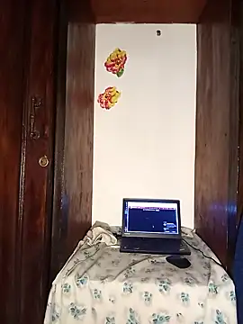 Snapshot of The-Peach-Flexer chatting on November 30, 8:57 pm The-Peach-Flexer online show from November 30, 8:57 pm