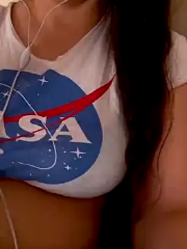 Snapshot of Zanoba-16 chatting on February 11, 11:48 am Zanoba-16 online show from February 11, 11:48 am