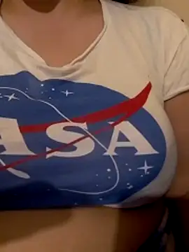 Snapshot of Zanoba-16 chatting on March 4, 1:11 am Zanoba-16 online show from March 4, 1:11 am