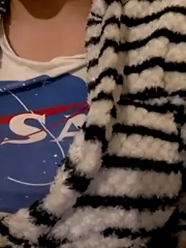 Snapshot of Zanoba-16 chatting on March 4, 5:52 pm Zanoba-16 online show from March 4, 5:52 pm